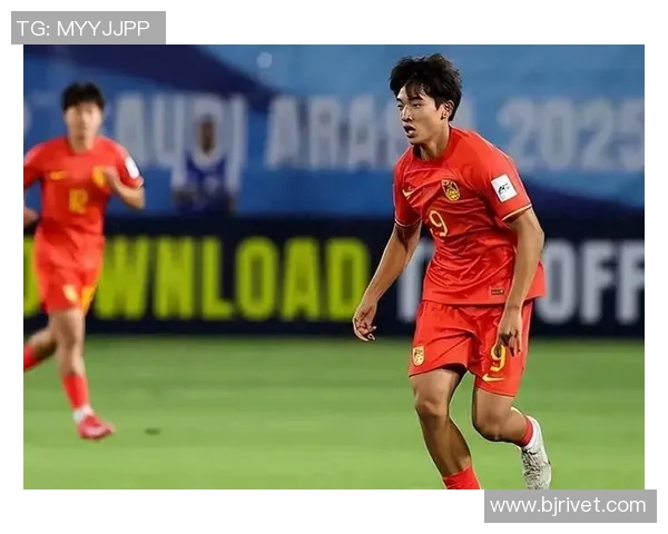 中国足球新征程：国家队备战亚洲杯，年轻球员崭露头角展现新希望