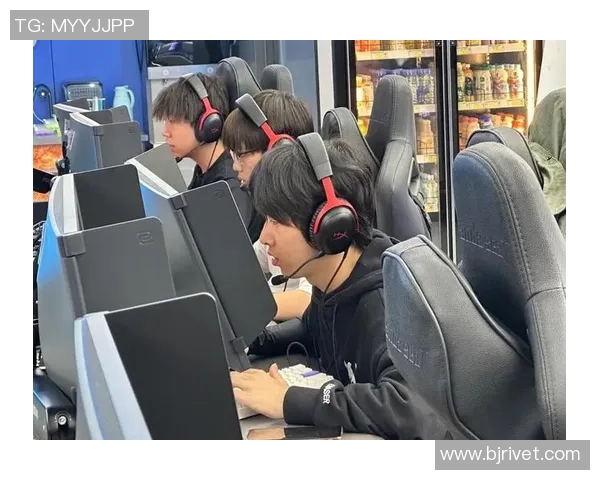 WE战队进攻策略深度解析：CSGO热点战术与团队协作探讨